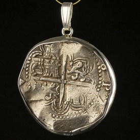 Silver pendant with Spanish 8 Reales cob coin