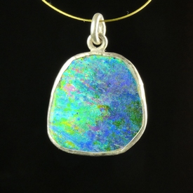 Silver pendant with Roman iridescent glass