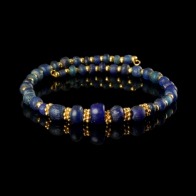 Bracelet with Roman blue glass beads