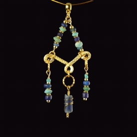 Pendant with Roman blue and turquoise glass beads