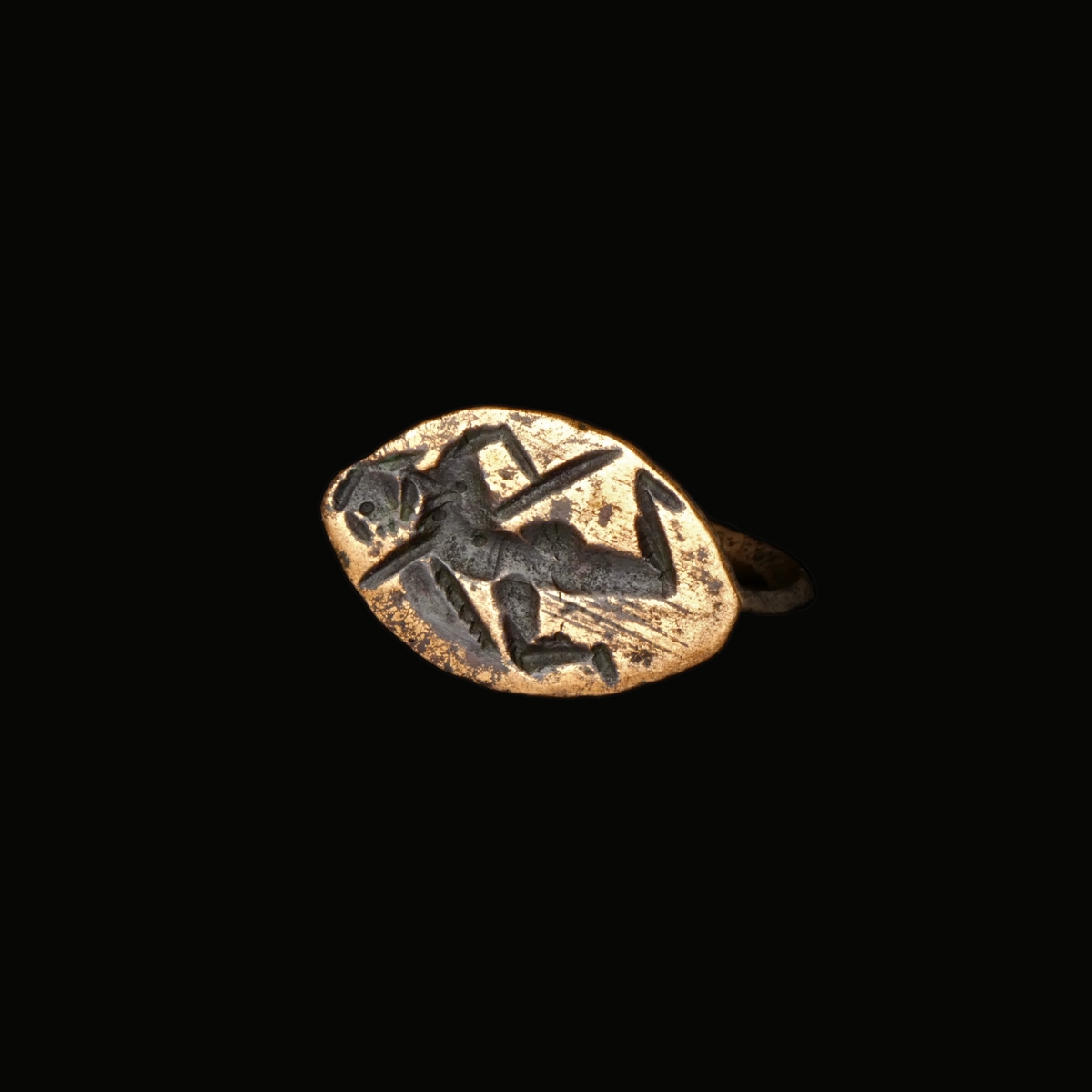 Àncient Greek Hellenistic signet ring with a warrior