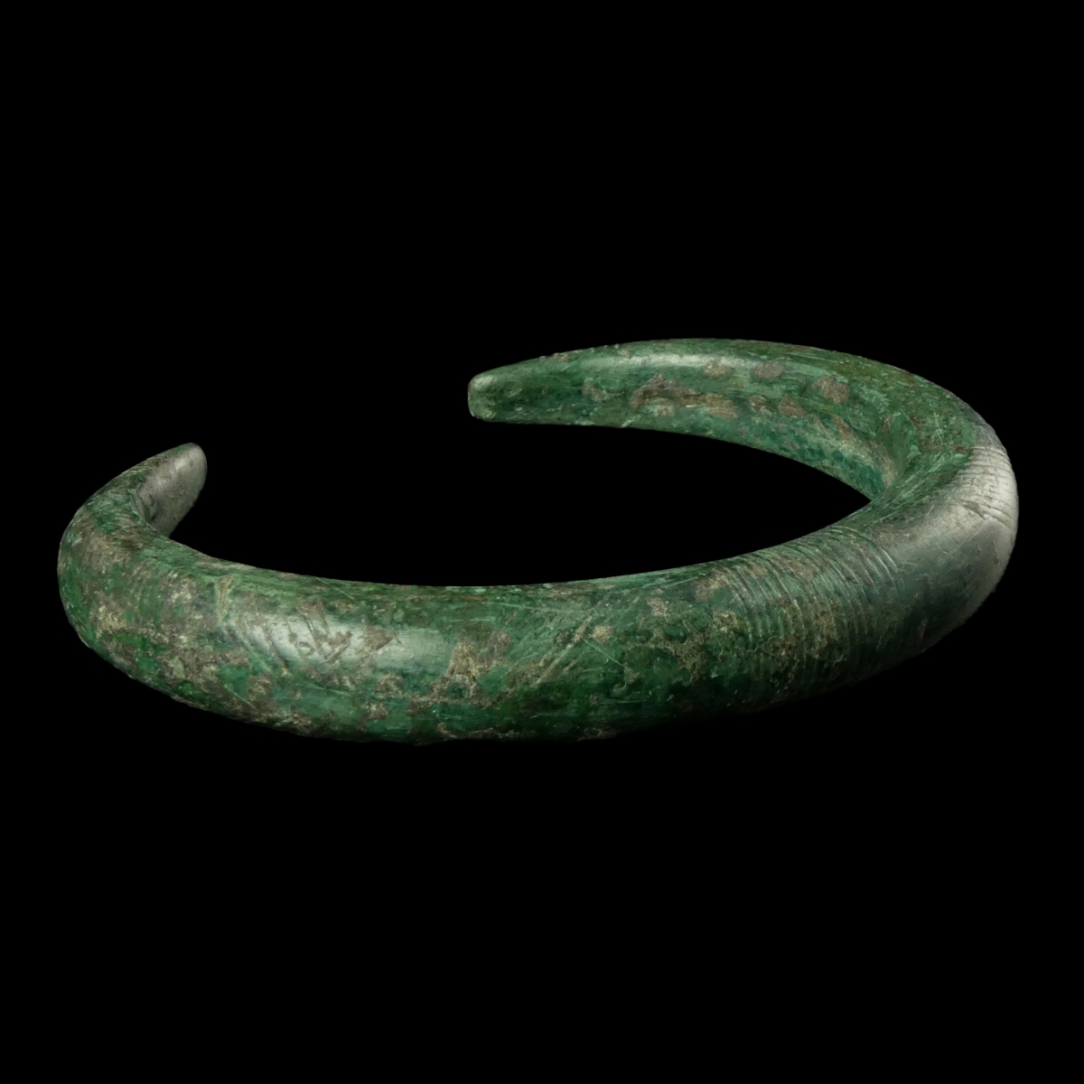 Ancient bronze decorated bracelet