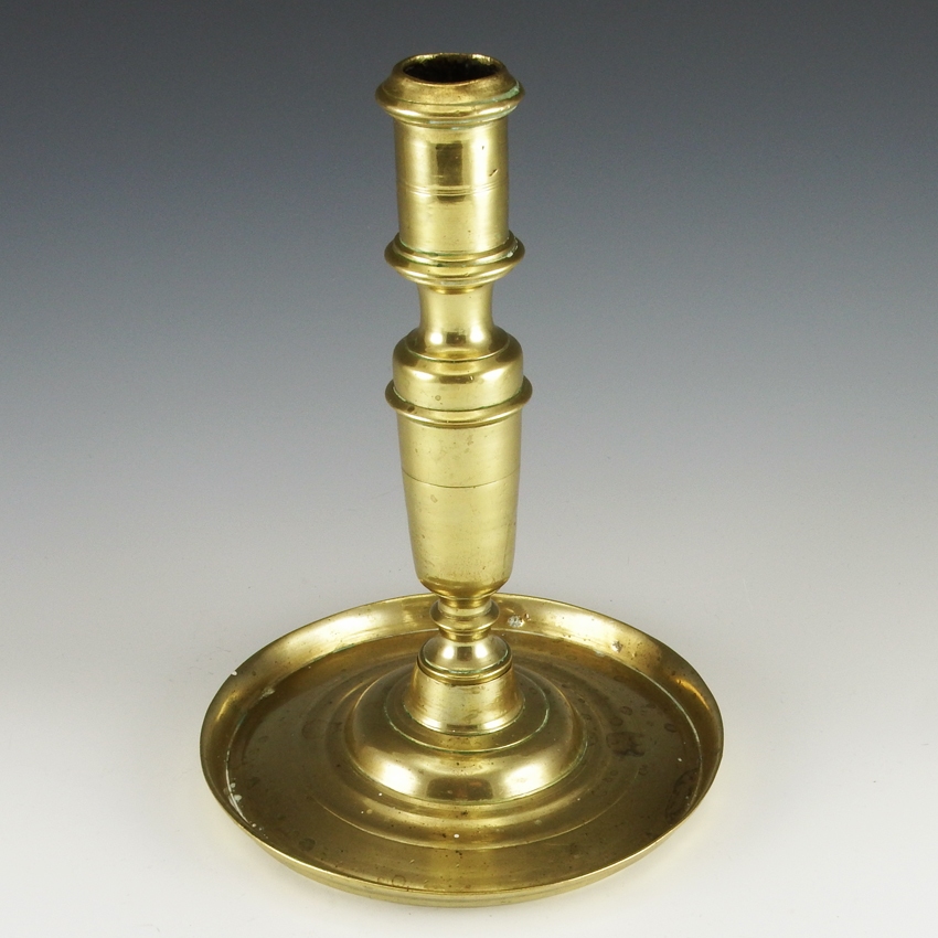 Brass pricket candlesticks, possibly Dutch colonial. Baroque, probably 17th  / 18th century. - Bukowskis