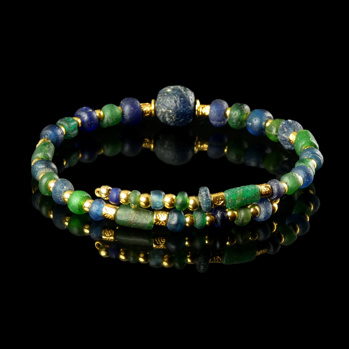 Bracelet with Roman blue and green glass beads