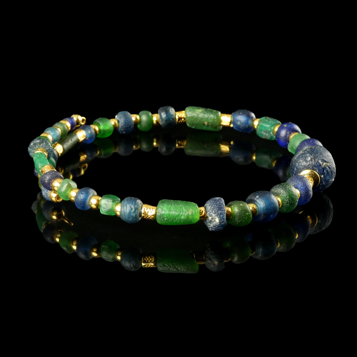 Bracelet with Roman blue and green glass beads