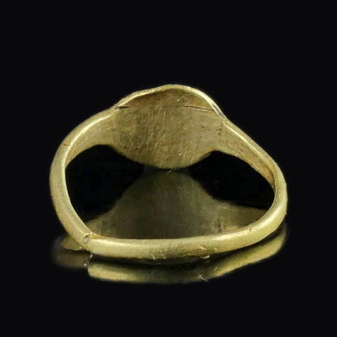 Medieval gold ring with fleur-de-lis