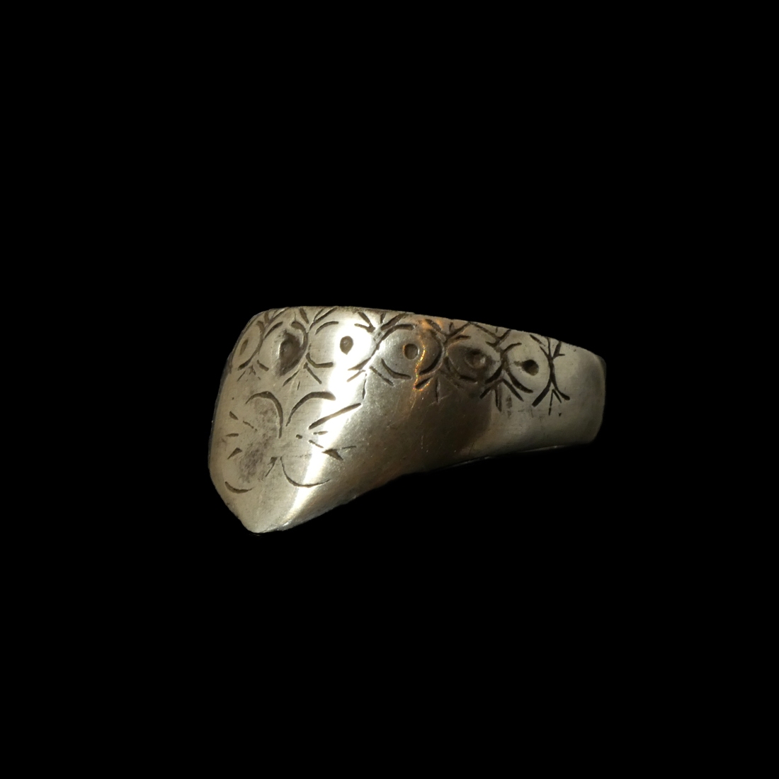 Medieval silver archer thumb ring