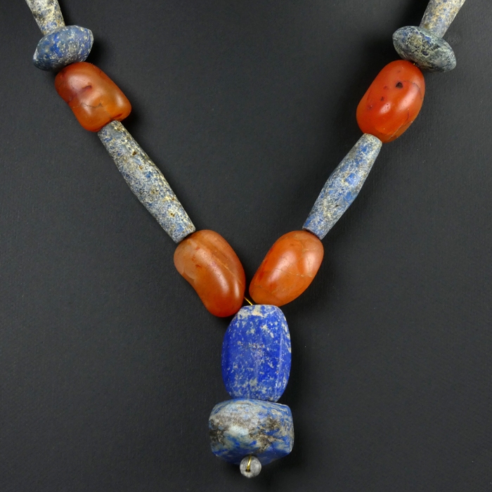 Necklace with ancient lapis lazuli and carnelian beads