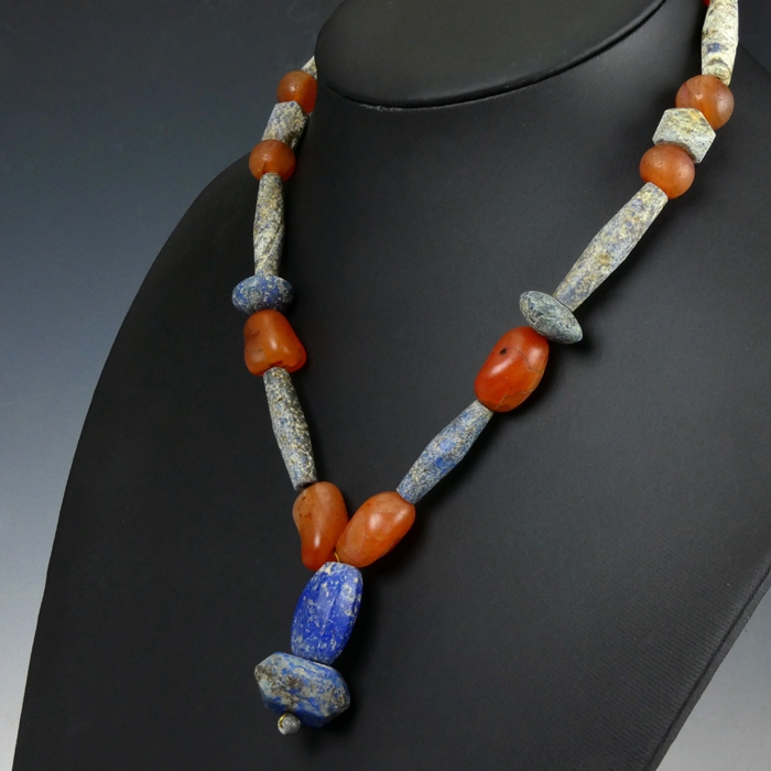 Necklace with ancient lapis lazuli and carnelian beads