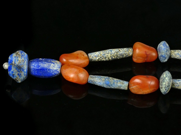 Necklace with ancient lapis lazuli and carnelian beads