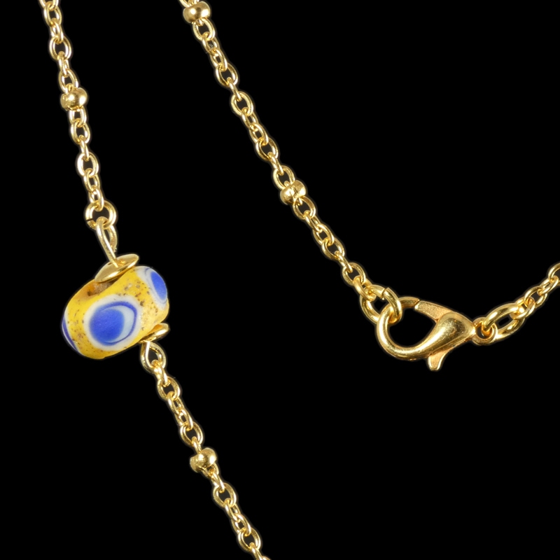 Necklace with Celtic stratified 'Eye' beads