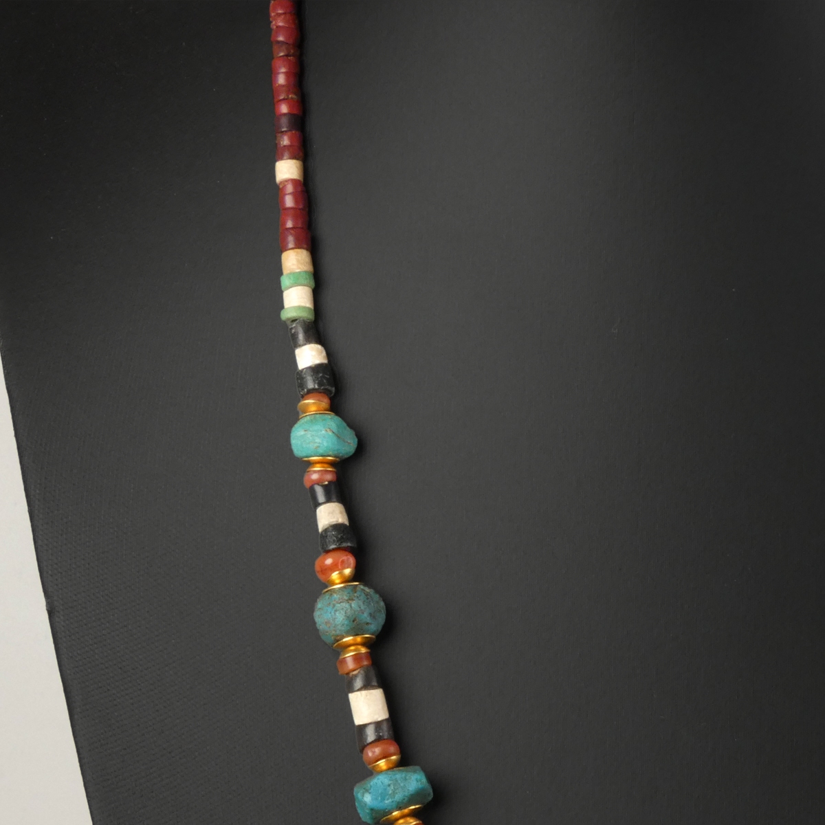 Necklace with Egyptian stone, glass and gold beads