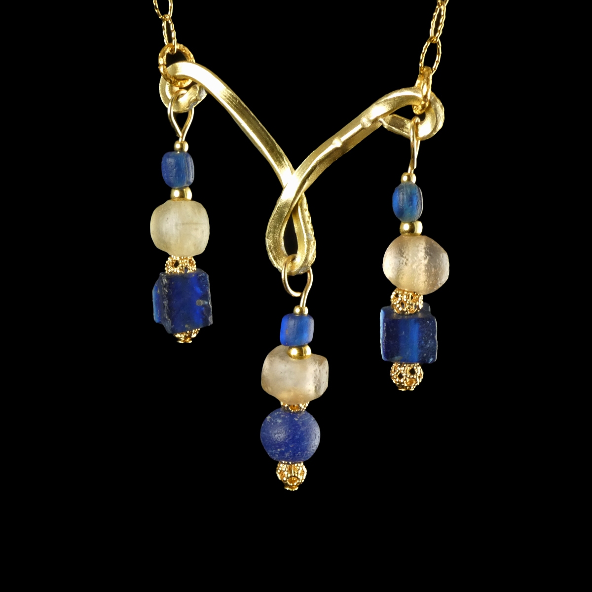 Necklace with Roman blue and semi-translucent glass beads