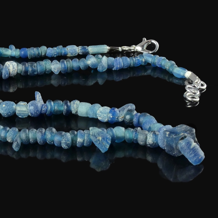 Necklace with Roman blue glass beads