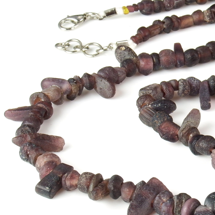 Necklace with Roman purple glass beads