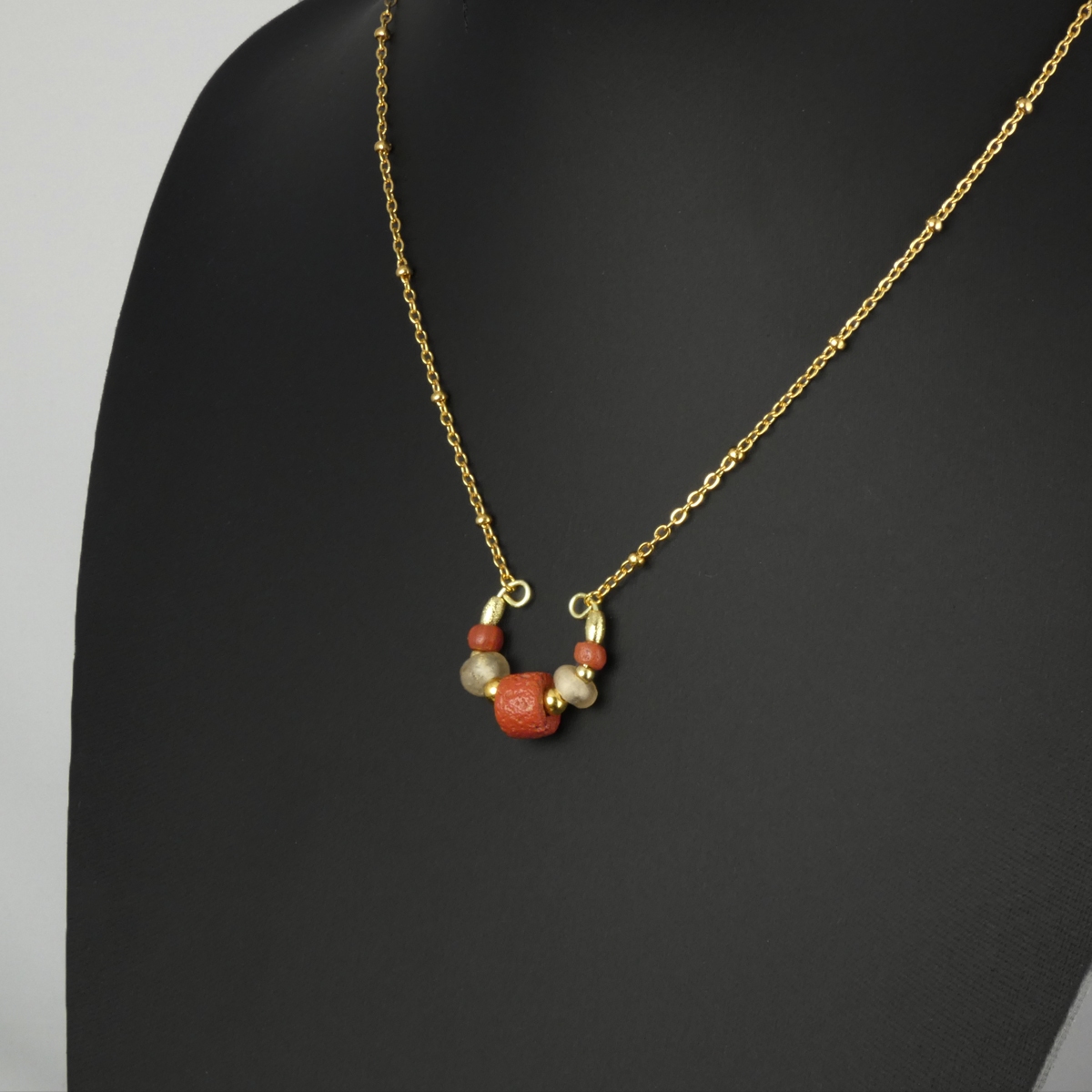 Necklace with Roman red and semi-translucent glass beads