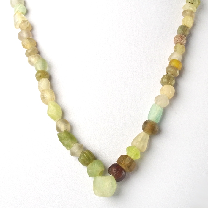 Necklace with Roman semi-translucent glass beads