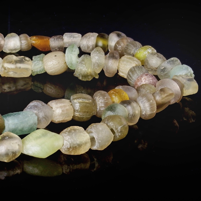 Necklace with Roman semi-translucent glass beads