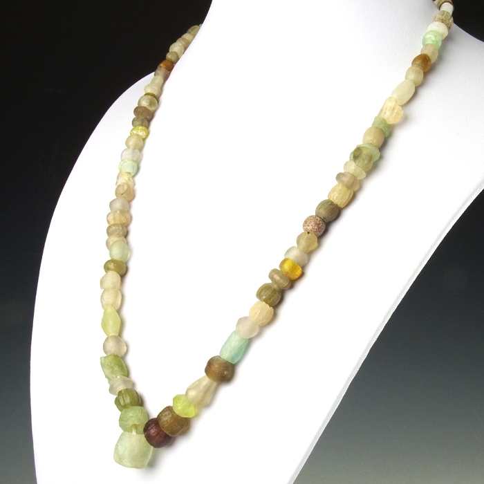 Necklace with Roman semi-translucent glass beads