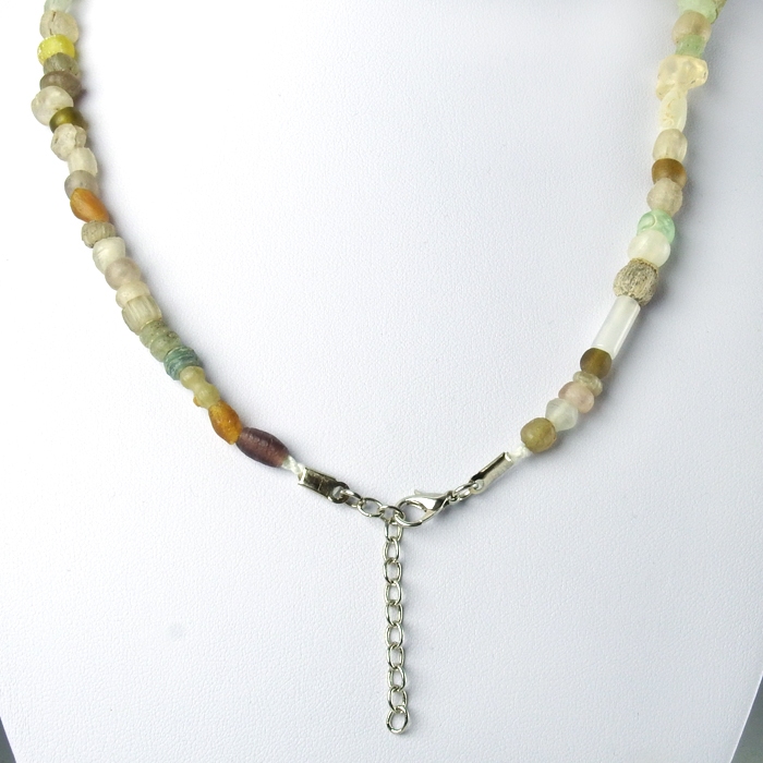 Necklace with Roman semi-translucent glass beads