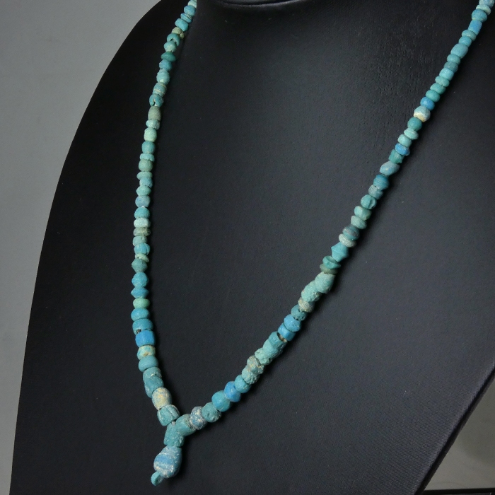 Necklace with Roman turquoise glass beads