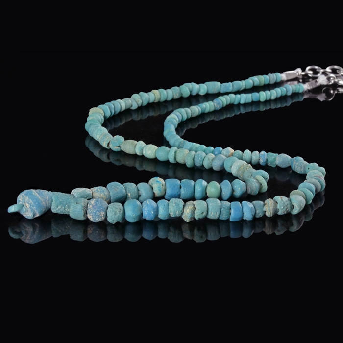 Necklace with Roman turquoise glass beads