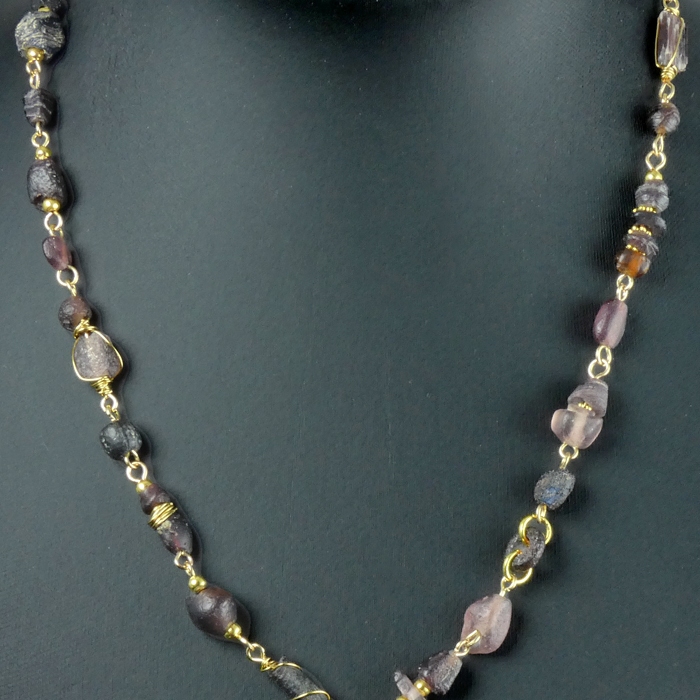 Necklace with Roman wire-wrapped purple glass beads