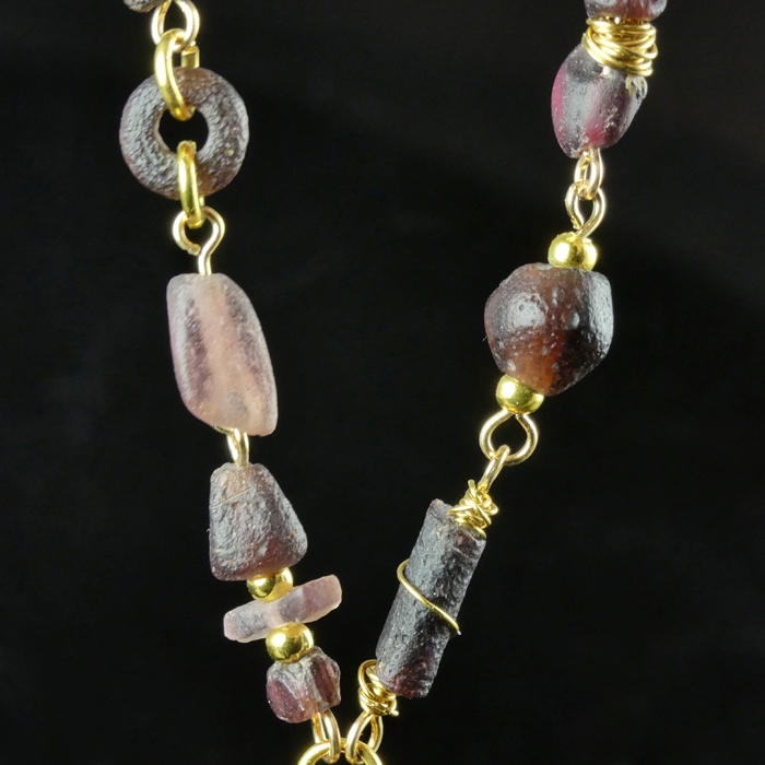 Necklace with Roman wire-wrapped purple glass beads