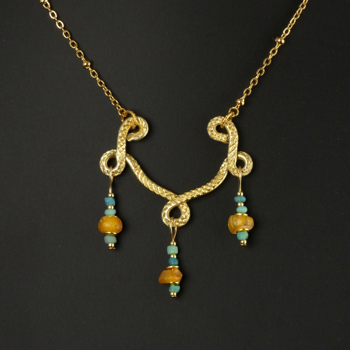 Necklace with Roman yellow and turquoise glass beads