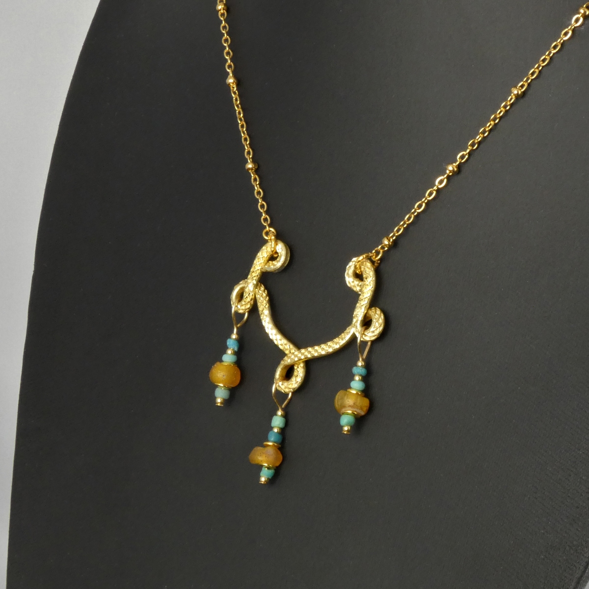 Necklace with Roman yellow and turquoise glass beads