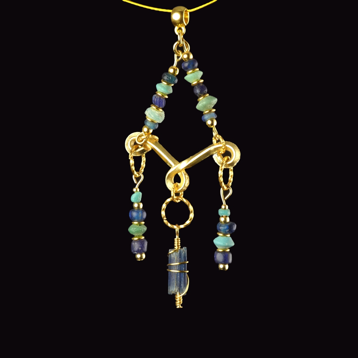 Pendant with Roman blue and turquoise glass beads