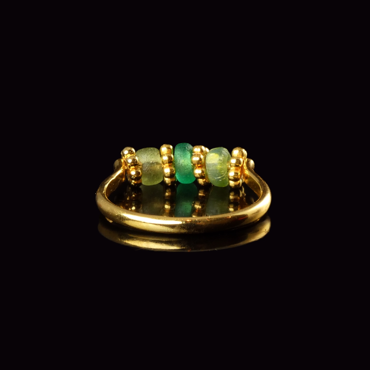 Ring with Roman green glass beads