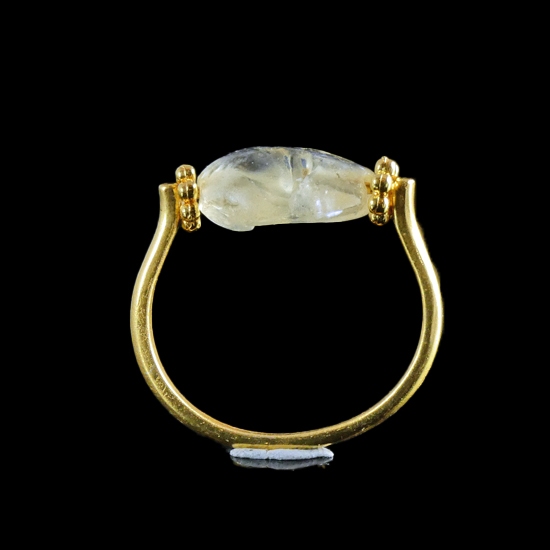 Ring with Roman semi-translucent glass bead