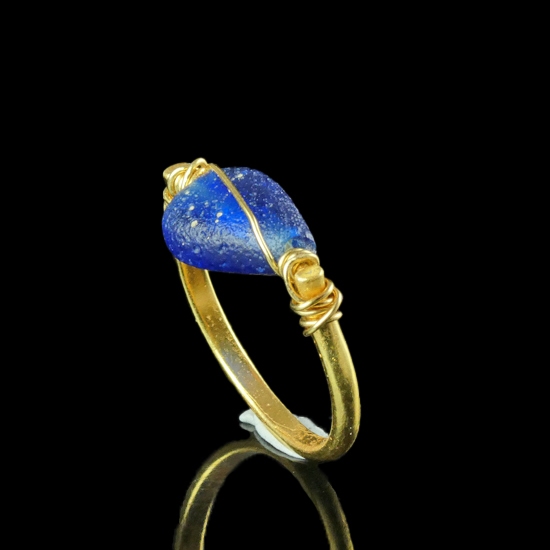 Ring with Roman wire-wrapped blue glass bead