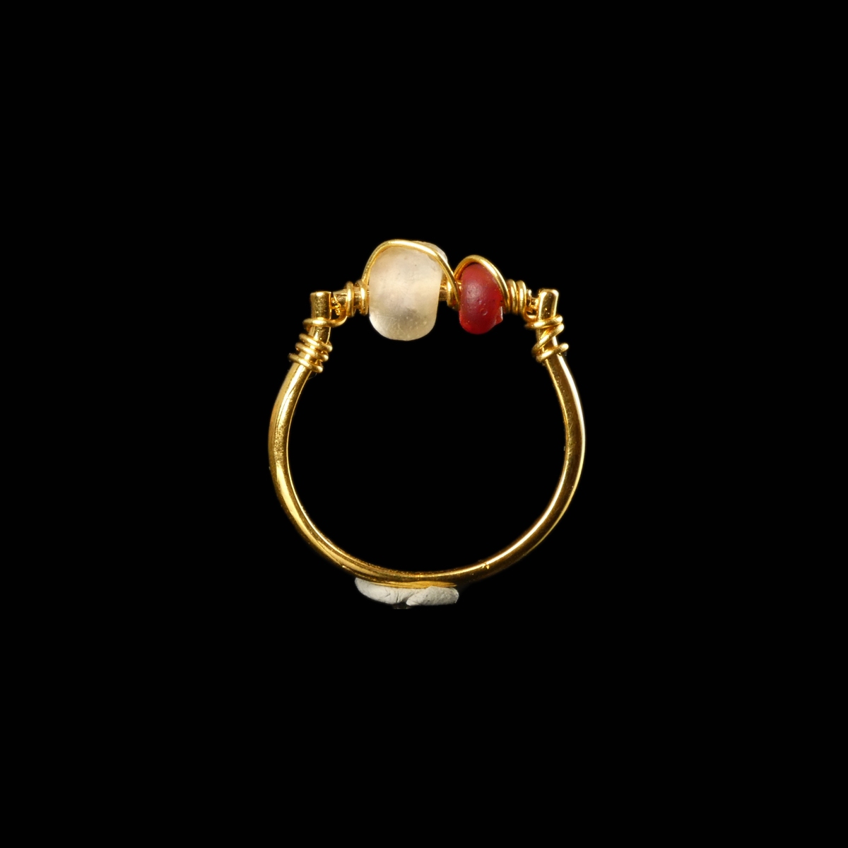 Ring with Roman wire-wrapped glass beads