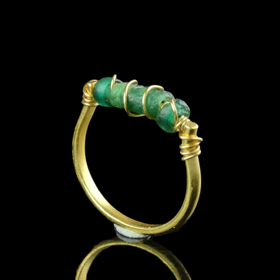 Ring with Roman wire-wrapped green glass beads