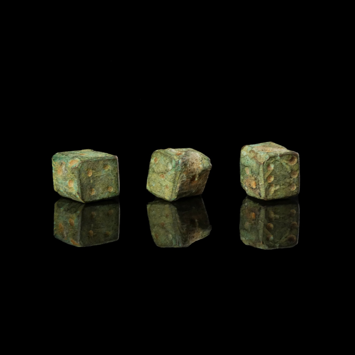 Roman bronze gaming dice