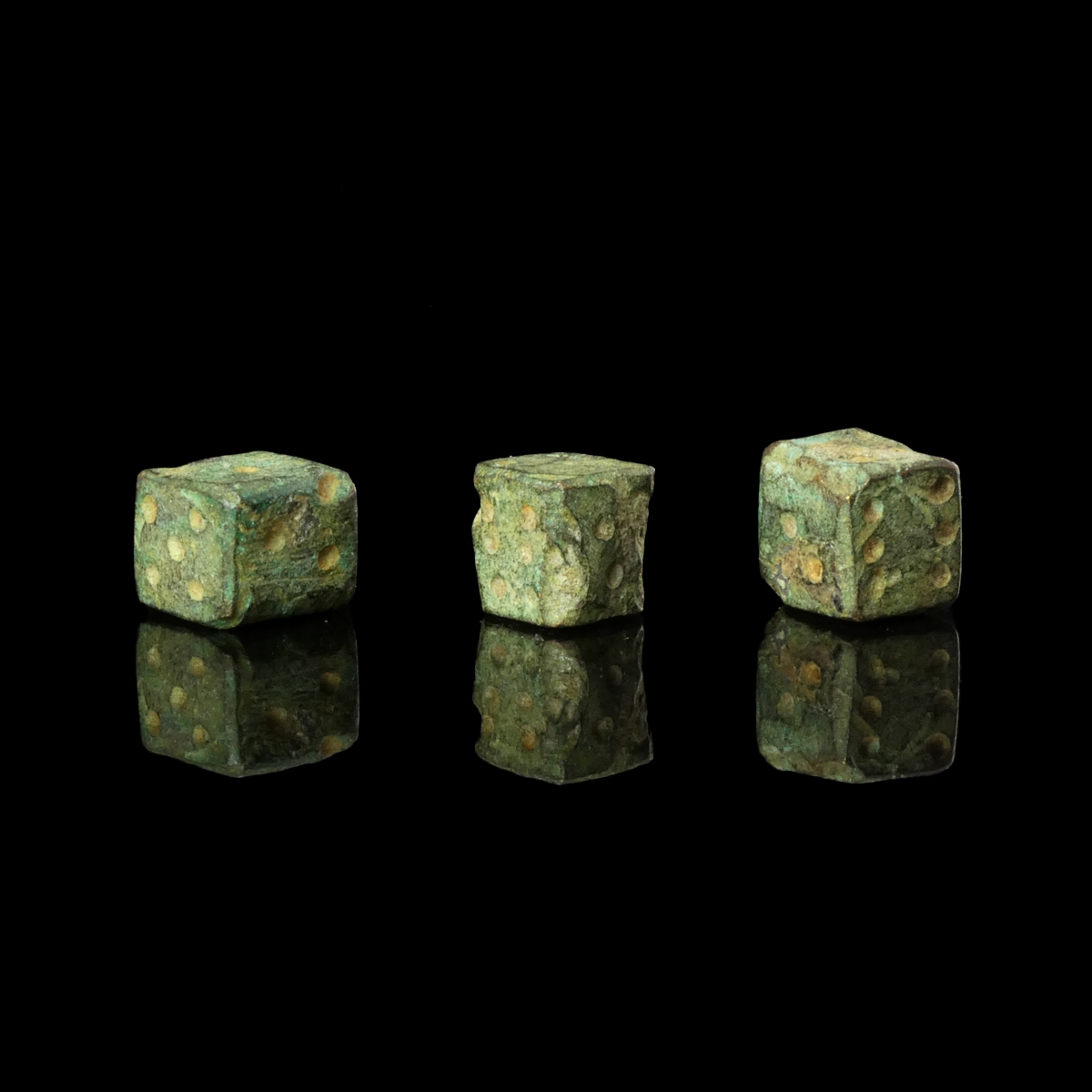 Roman bronze gaming dice