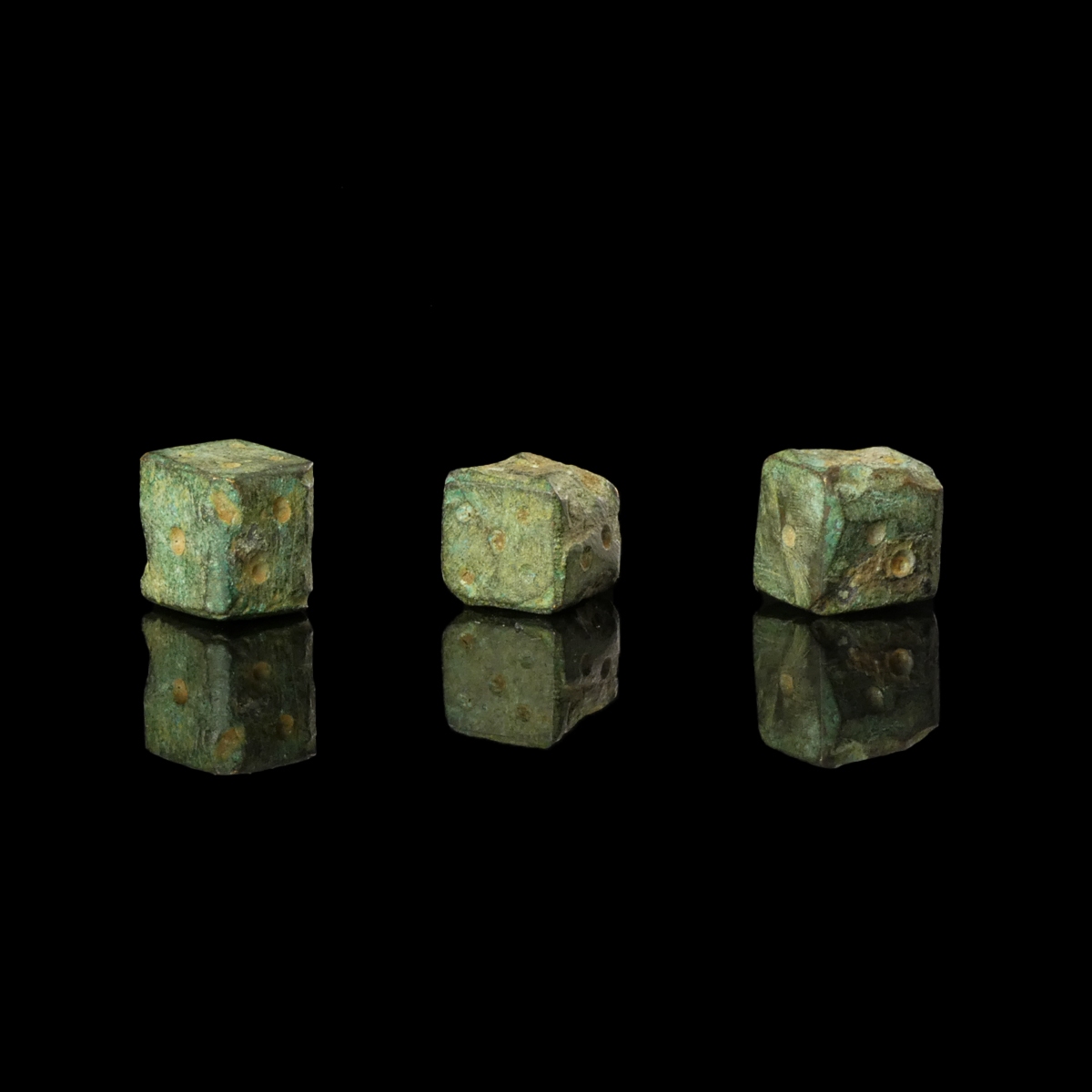 Roman bronze gaming dice