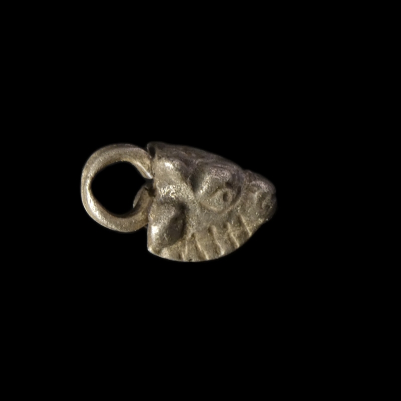 Roman silver Bull's head amulet pendant