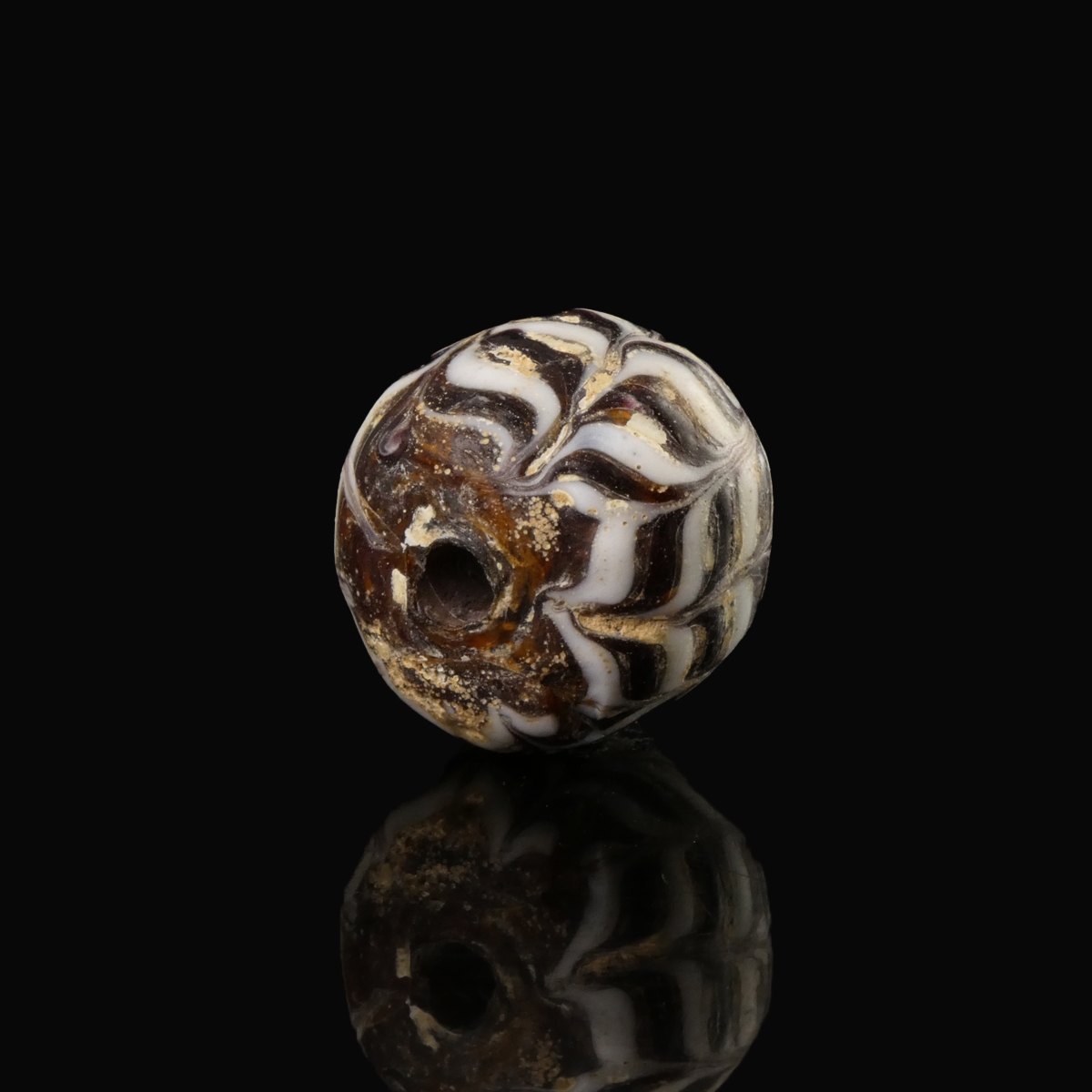 Roman trailed glass bead