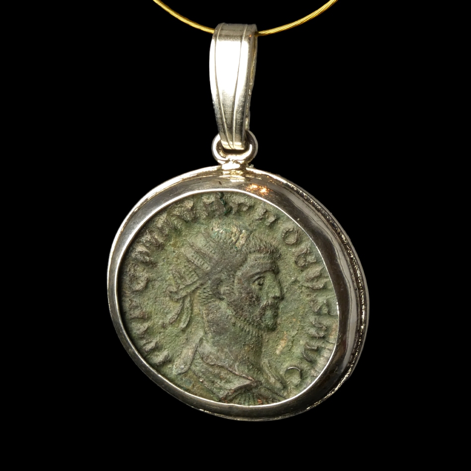 Silver pendant with Roman coin of Emperor Probus