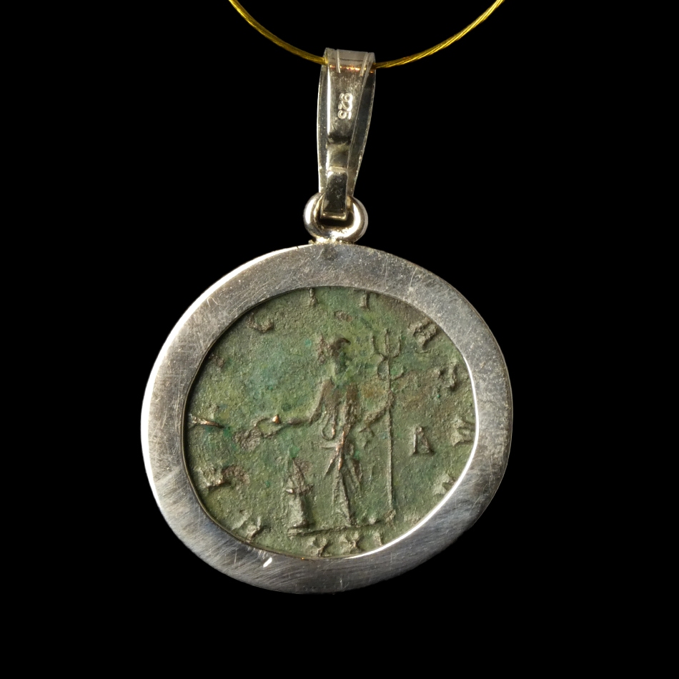 Silver pendant with Roman coin of Emperor Probus