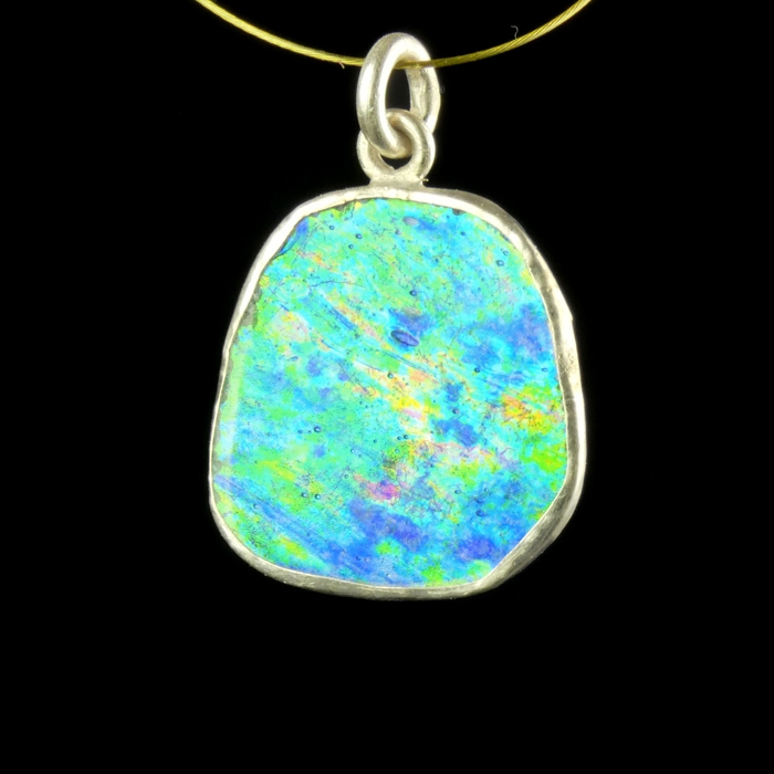 Silver pendant with Roman iridescent glass