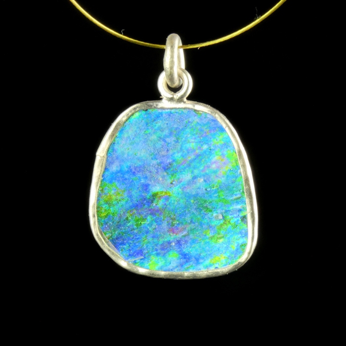 Silver pendant with Roman iridescent glass