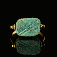 Ring with Egyptian glazed faience amulet bead