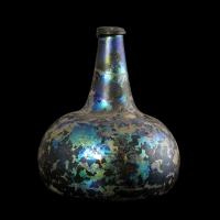 Dutch glass wine bottle (onion bottle or kattekop)